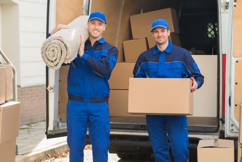 Selfstorage Docklands pricing overview with apartment moving and storage boxes